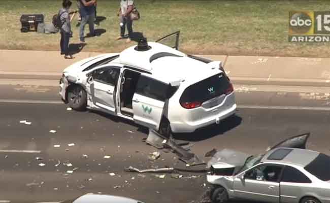 سيارة مستقلة من وايمو متورطة بحادثة سير جديدة