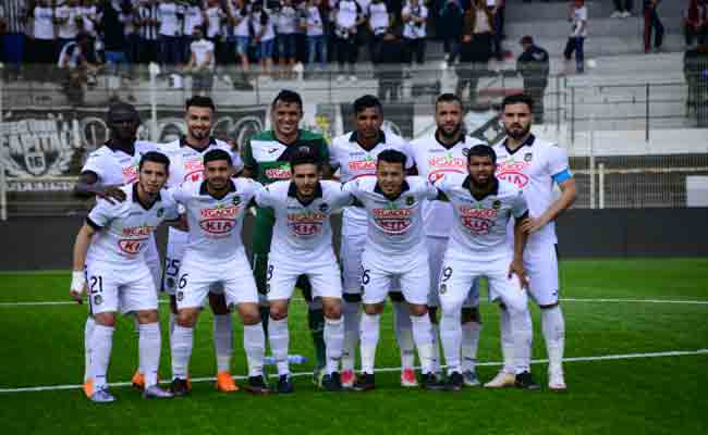 ثلاثة مدربين مرشحين لتدرب سطيف