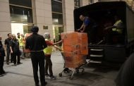 شرطة مكافحة الفساد تعتر على ثروة طائلة في منزل رئيس الوزراء الماليزي الأسبق