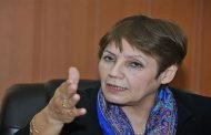 بن غبريت تتوعد مسربي مادة اللغة العربية بـ