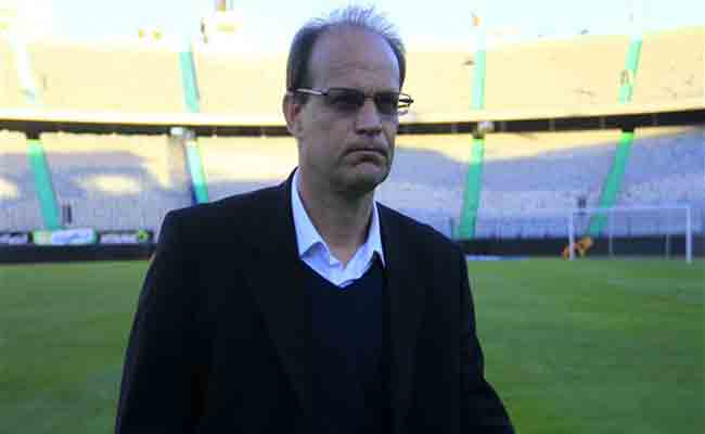 فرنسي يقترب من تدريب شبيبة القبائل