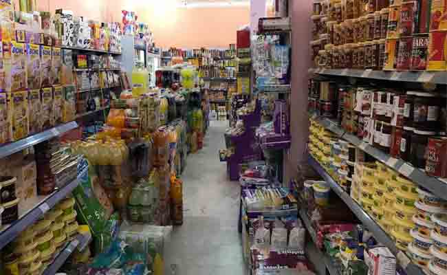 99 % من التجار يستجيبون لنظام المداومة صبيحة عيد الفطر بالعاصمة