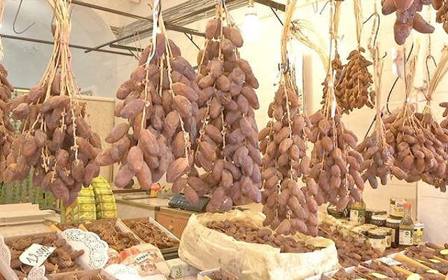 إرجاع المنتجات الفلاحية لا علاقة له بوضع الجزائر لقوائم المواد الممنوعة من الاستيراد
