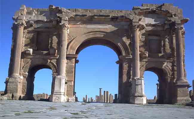 نجوم الأغنية الشاوية يعودون الى ركح مهرجان تيمقاد بعد غياب سنوات