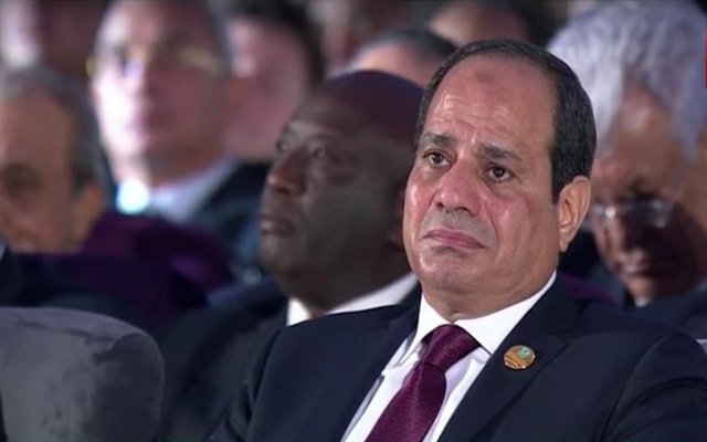 السيسي للمصريين هودة جزاتي يا فُقَرَة