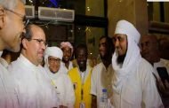 عيسى يواصل زياراته الميدانية المكثفة  للوقوف عن كثب على مدى التكفل بالحجاج