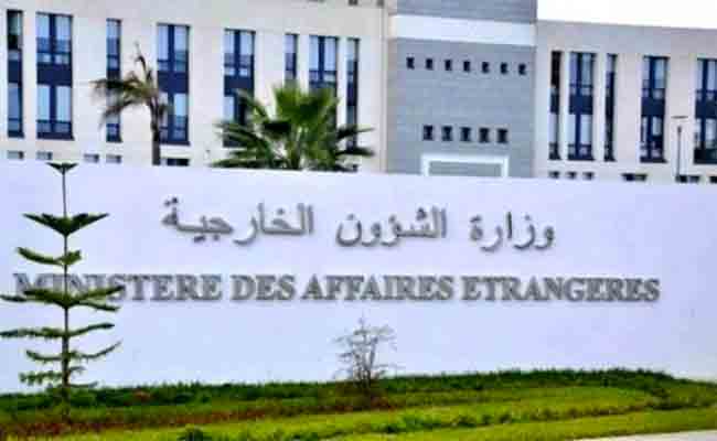 الجزائر تتابع بانشغال و تتأسف للاشتباكات الأخيرة بضواحي العاصمة الليبية