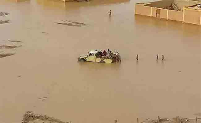 لجنة وزارية مشتركة تعاين حجم الخسائر التي خلفتها الأمطار الغزيرة بعين قزام