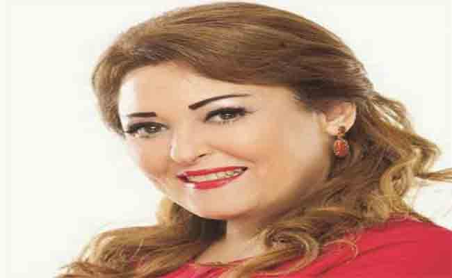 نهال عنبر تشارك في مسرحية
