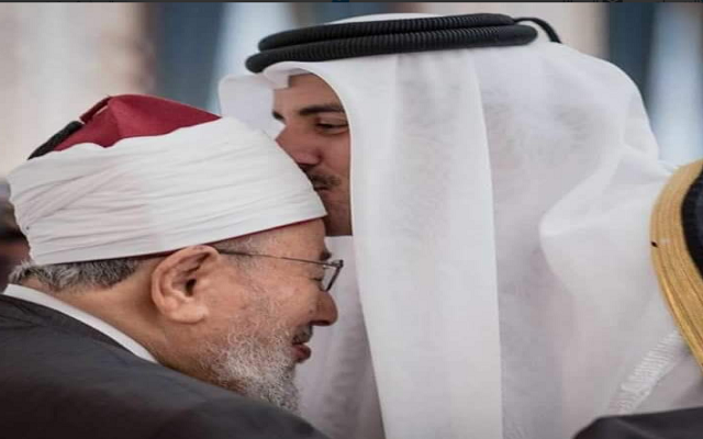 يوسف القرضاوي ليس لله بحاجة للحج !!!