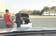 لها السبب التافه احتجز رجل ابنته في الصندوق الخلفي لسيارته