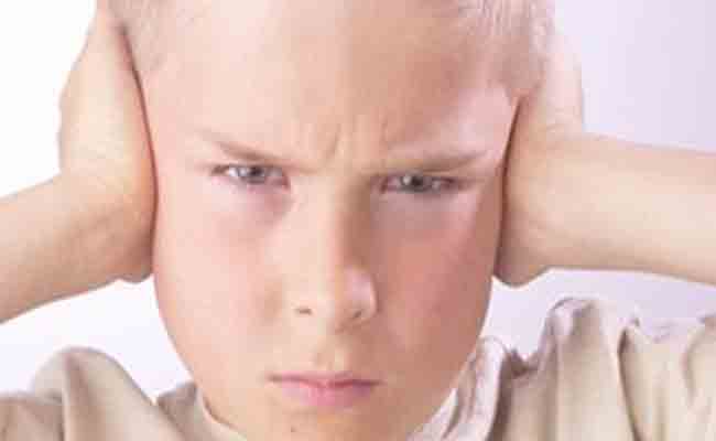 تعرّفي على أسباب العناد عند طفلكِ لعلاج هذه المشكلة بشكل نهائي!