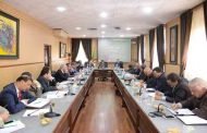 بن غبريت تجتمع بالشركاء الاجتماعيين لتدارس الاكتظاظ والتسرب المدرسي والقانون الخاص