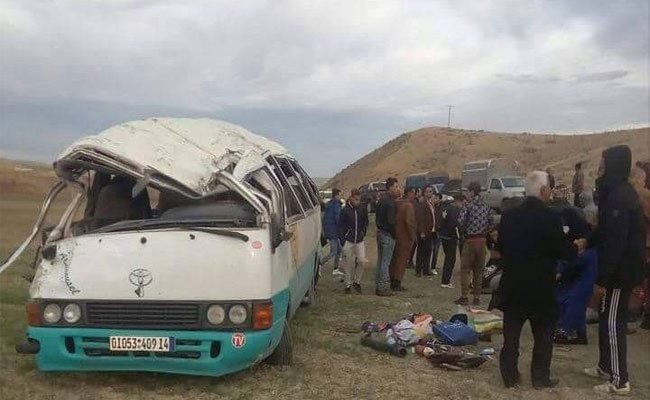 انقلاب حافلة للنقل المدرسي يخلف 15 جريحا منهم 14 تلميذا بتيارات