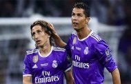 مودريتش ينافس رونالدو على جائزة الفيفا