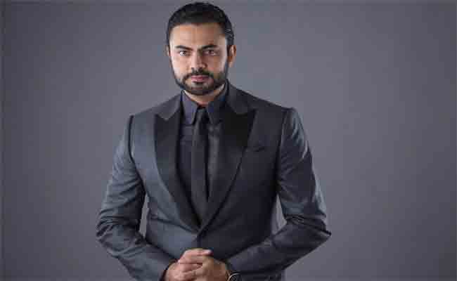 محمد كريم يقتحم هوليوود تحت رعاية نيكولاس كيج