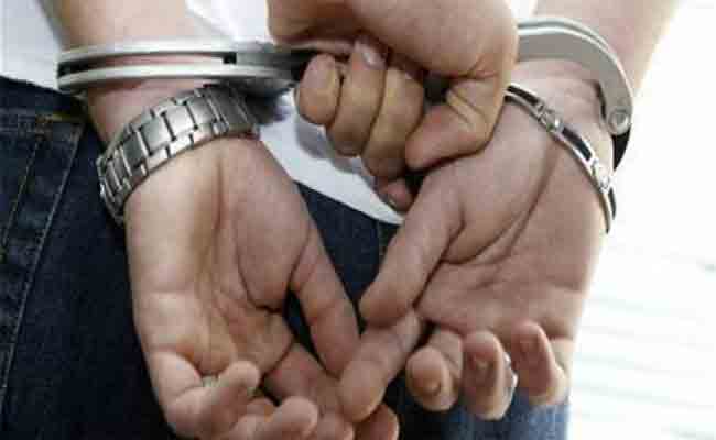 شرطة تيارات توقف شخصين تورطا في اختطاف فتاة بالعنف كانا في حالة فرار