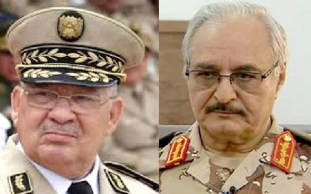 الجنرال قايد صالح يتحرش بالجنرال خليفة حفتر