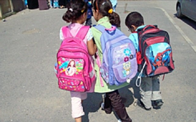 بن غبريت سنخفف من وزن محفظة التلاميذ