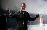 مغني الروك (يو2) يفقد صوته على المسرح