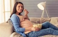 أضرار الهواتف الذكية على بشرتكِ ستذهلكِ حتماً!