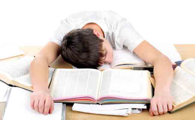 حصص إضافية لتلاميذ الابتدائي والمتوسط الذين يعانون من صعوبات في التعلم