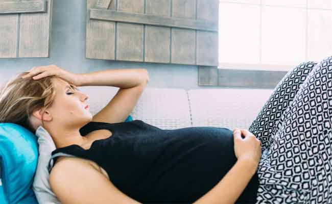أنت مرضعة واكتشفت أنك حامل، كيف تتصرفين؟