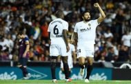 فالنسيا يفرض التعادل على برشلونة