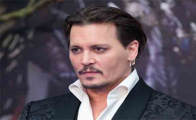 جوني ديب و روبيرت باتينسون يلتقيان في المغرب من أجل مشروع سينمائي جديد