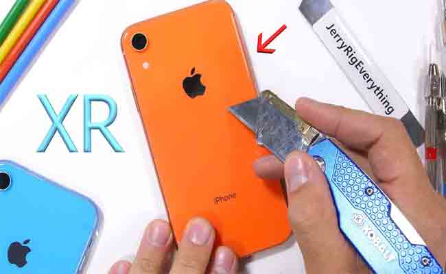 أيفون XR أبلى بلاء حسنا في اختبارات مقاومة الهاتف