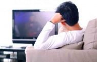 مشاهدة التلفزيون بكثرة مضرّ للصحّة