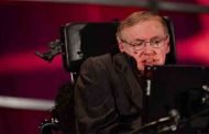 380 ألف دولار مقابل الكرسي الخاص بعالم الفيزياء المتوفى الشهير ستيفن كينغ