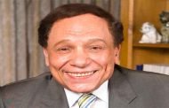 عادل امام يقدم 