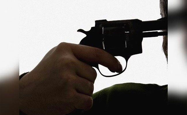 شرطية تضع حدا لحياتها رميا بالرصاص بالشلف
