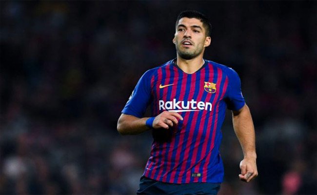 صدمة في برشلونة بسبب إصابة سواريز