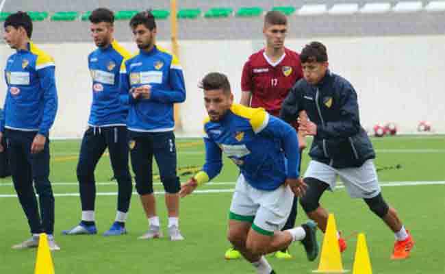 نجم بارادو يقترب من ليبزغ الألماني