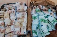 إحباط ثلاث عمليات لتهريب العملة الصعبة