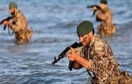بعد دخول حاملة طائرات أمريكية الخليج الحرس الثوري الإيراني يجري مناورات بحرية