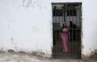 مجرمة خطيرة تتوج بلقب ملكة جمال السجون