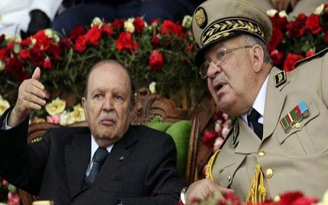 الجنرال قايد صالح يقدم فروض ولاء والطاعة ويهدد...