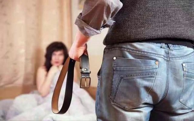 وحش يغتصب بناته فور بلوغهن الـ 14 من عمرهن ومن ثم يبيعهن للأثرياء