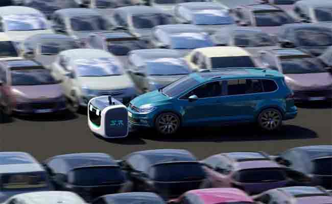 مطار جاتويك سوف يختبر روبوت لركن السيارات
