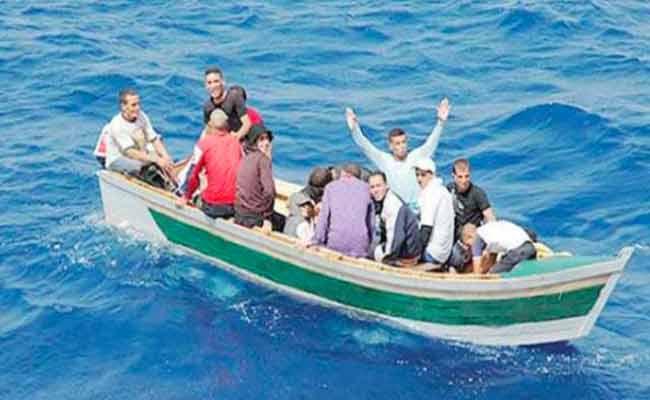 العدالة تعالج ما يقارب 200 قضية تتعلق بـ