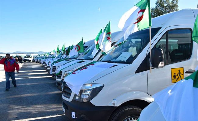 استفادة بلديات أم البواقي من 39 حافلة للنقل المدرسي