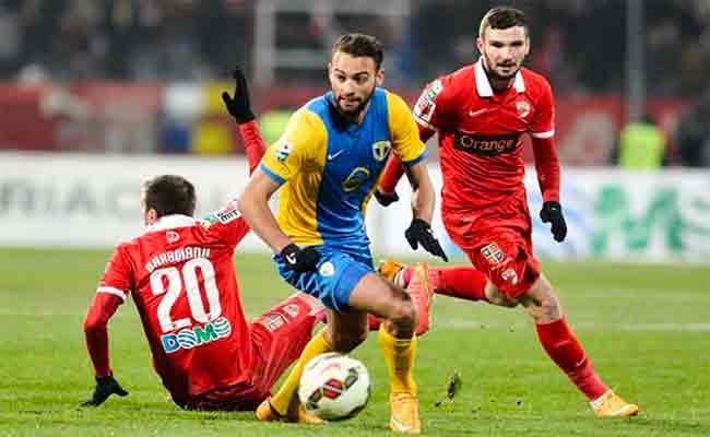 أم صلال يتعاقد مع لاعب جزائري