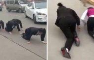 شركة عاقبت موظفيها بإجبارهم على الزحف في الشارع