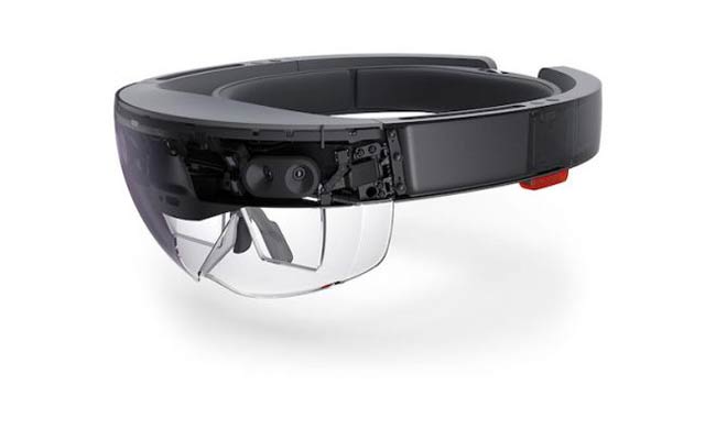 مايكروسوفت ستقدم Hololens 2 قريبا