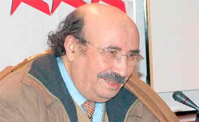 الروائيان محمد فتيلينة و صادق فاروق يفوزان مناصفة بجائزة الطاهر وطار للرواية