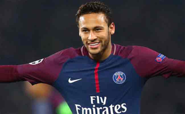 نيمار في برشلونة للعلاج