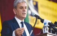 بلعباس :  طلب قايد صالح تفعيل المادة 102من الدستور “مناورة لإنقاذ النظام”